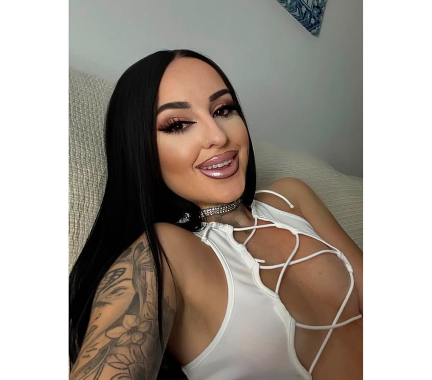 Escorts West Yorkshire Leeds - Photos for ❤️Sexy Karina🥳 party girl🥳Incall&Outcall