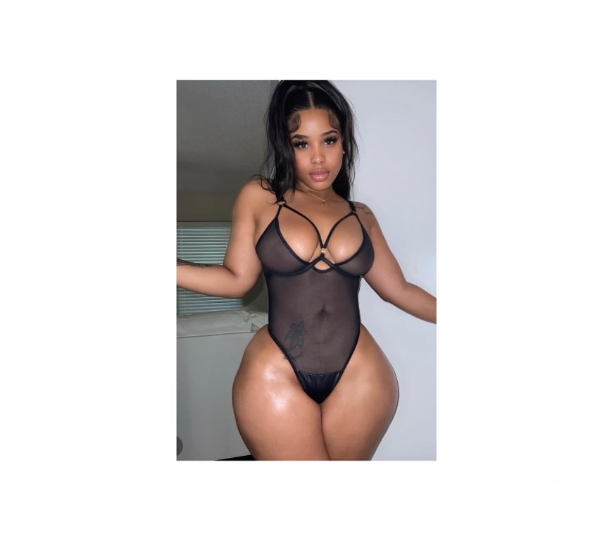 Escorts South West London Streatham - South West London - Photos for YZA 💙NEW PARTY GIRL IN TOWN 💙🍾🍾