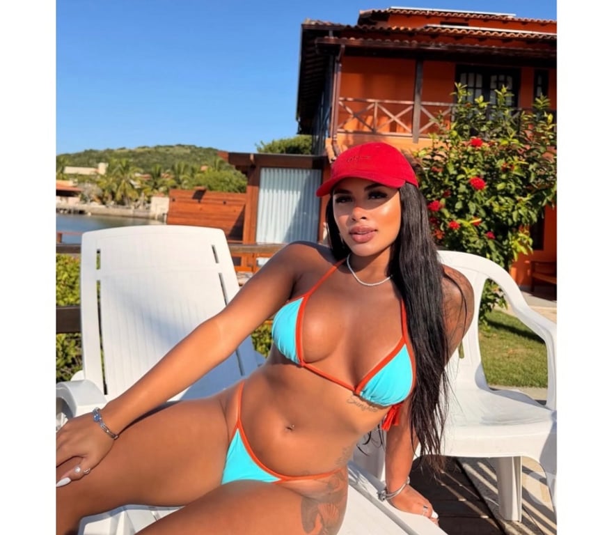 Escorts South West London Colliers Wood - South West London - Photos for SEXY, CHARMING AND SENSUAL BRUNETTE