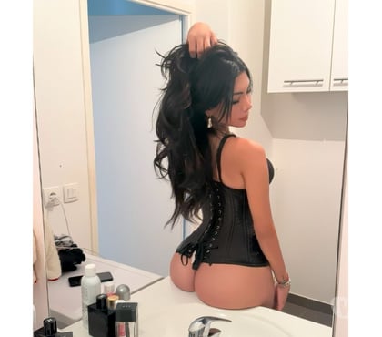 Escorts and Massages Ashford Business Park Ashford - Photos for ✨ Isabela – Brazilian Beauty & Natural Charm 🇧🇷