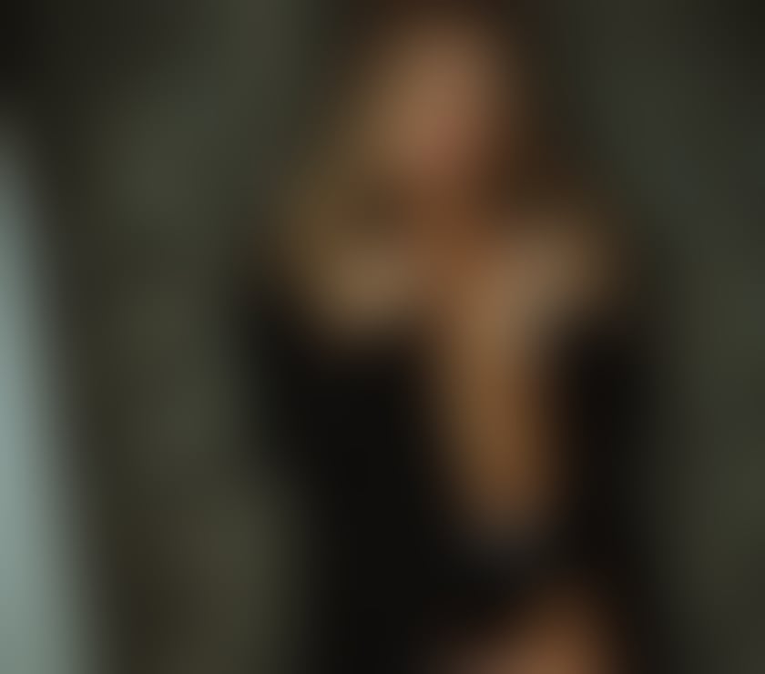 Escorts South West London Fulham - South West London - Photos for A Hint of Mystery
