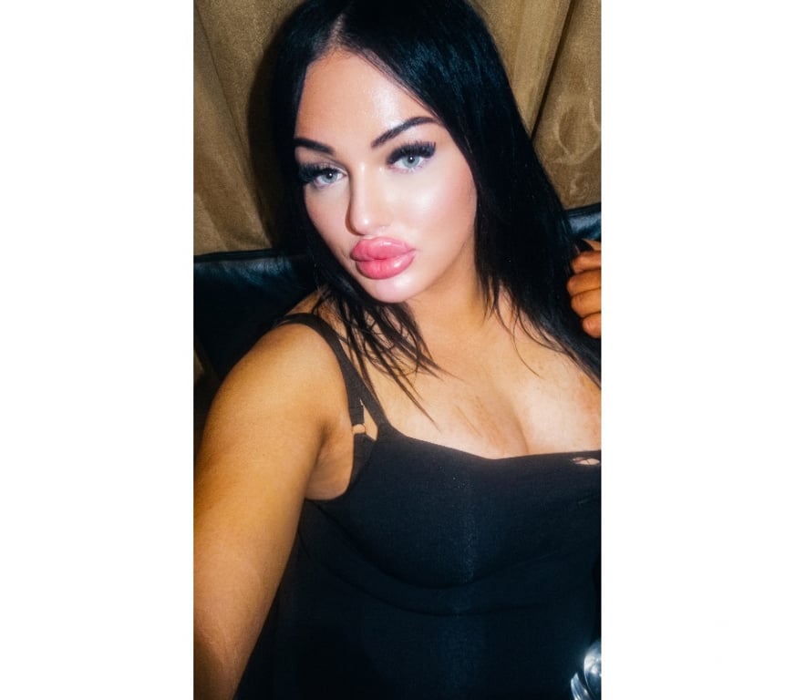 Trans Escorts Kent Ashford - Photos for 7inch Irish 🇮🇪 trans girl in Ashford Kent Tn231yd