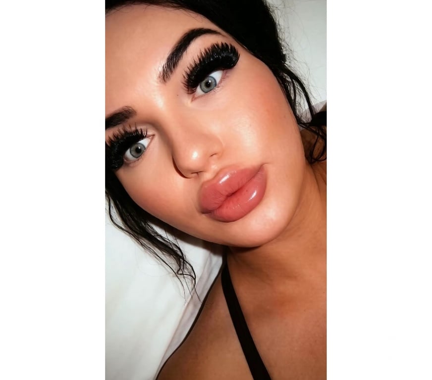 Trans Escorts Ealing Perivale - Ealing - Photos for 7inch Irish curvy trans girl in Perivale Ealing