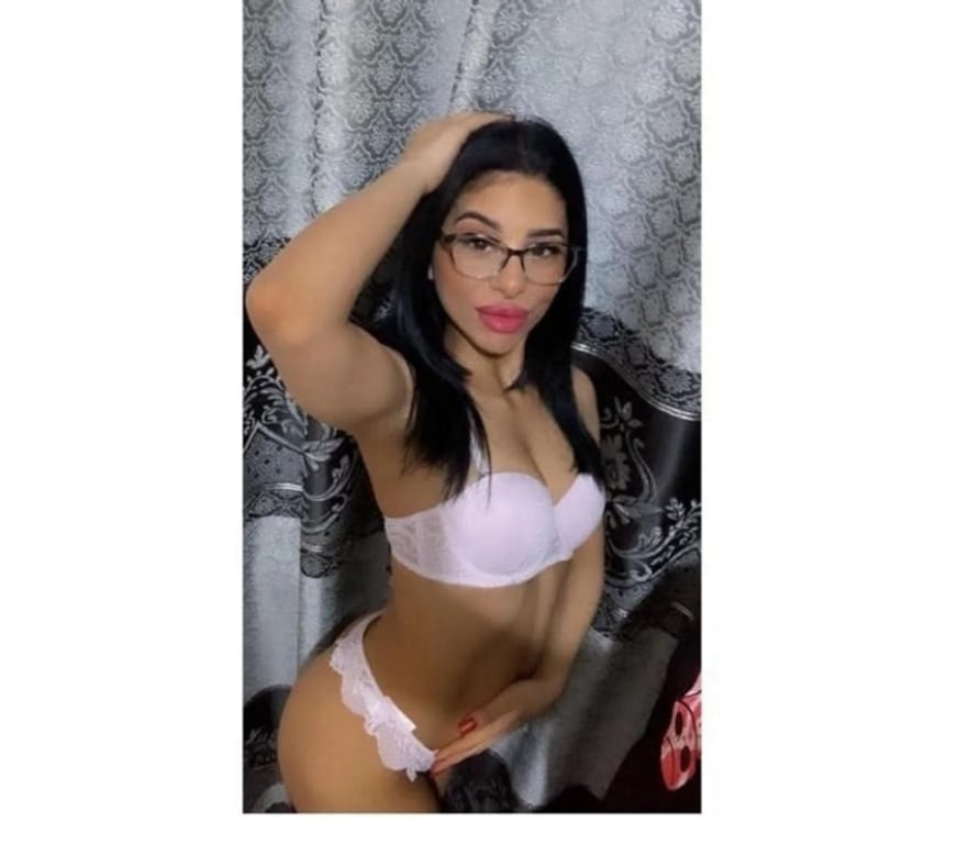 Escorts Kent Medway - Kent - Photos for New girl in town party girl no rush Elena today I'm arriv
