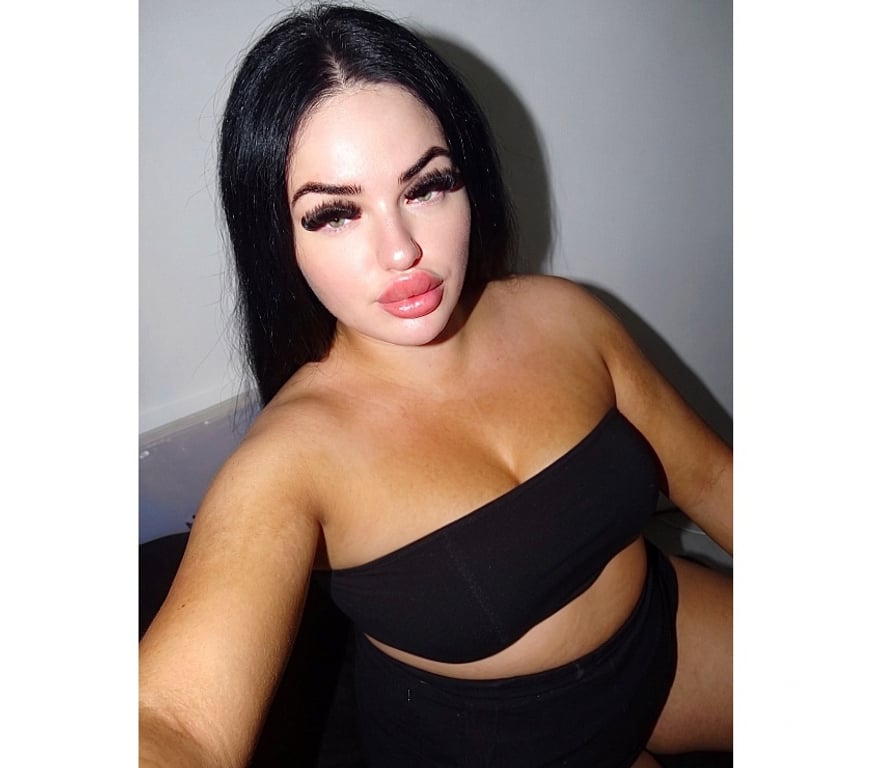 Trans Escorts Ealing Greenford - Ealing - Photos for 7inch Irish curvy trans girl in Perivale Greenford