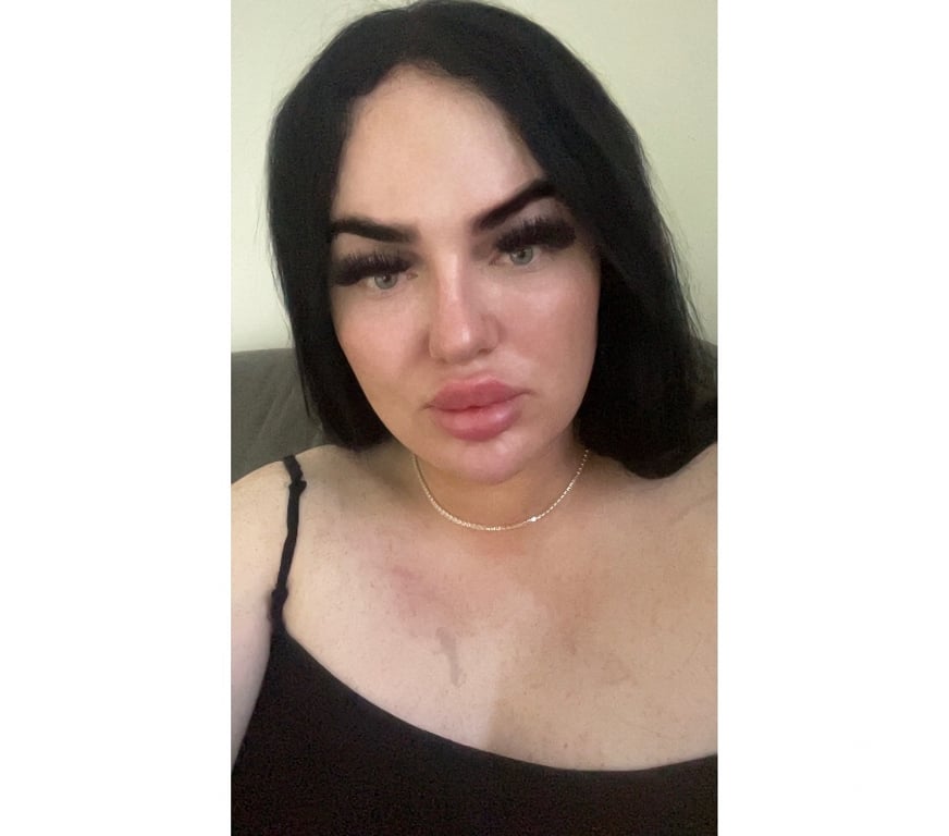 Trans Escorts Ealing Greenford - Ealing - Photos for 7inch Irish curvy trans girl in Perivale Greenford