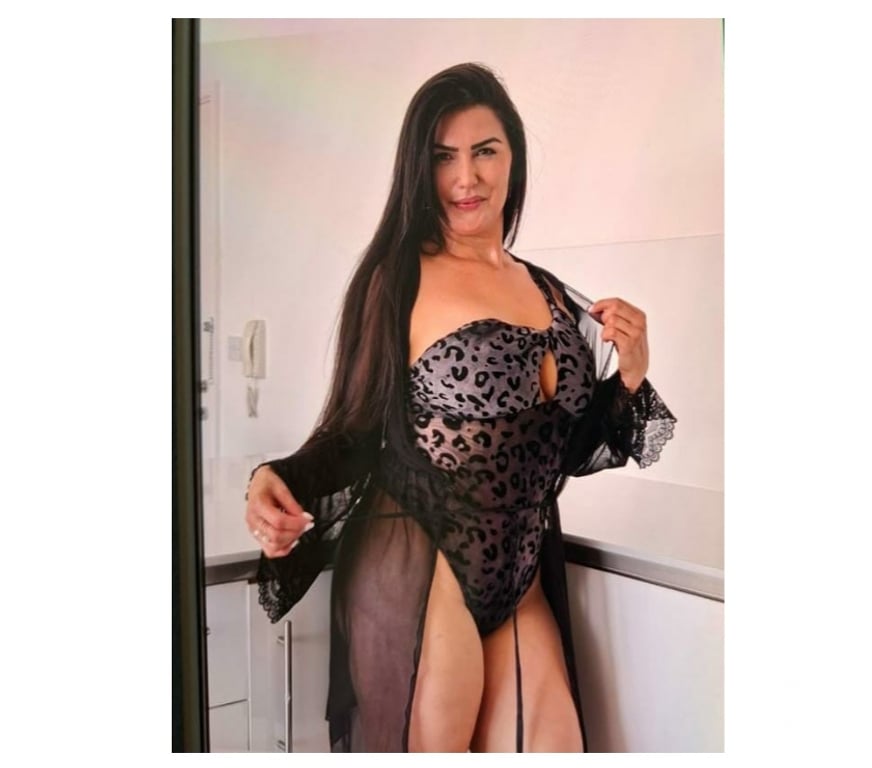 Escorts South East London Croydon - Photos for Mara Your Stunning 🇧🇷Milf in Croydon