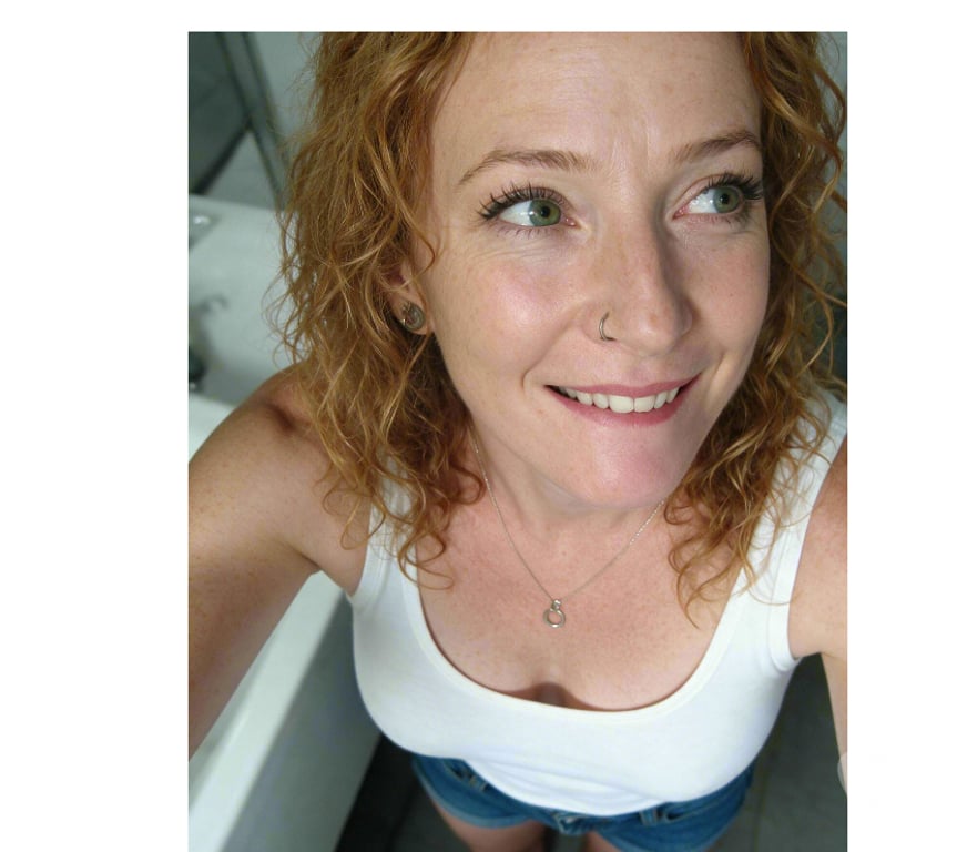 Escorts Nottinghamshire Nottingham - Photos for GREEDY REDHEAD HOTWIFE MILF RAQUEL VAN ZANT