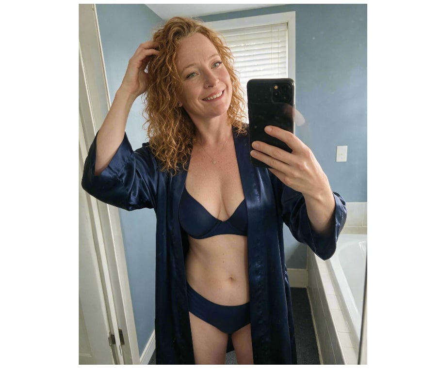 Escorts Nottinghamshire Nottingham - Photos for GREEDY REDHEAD HOTWIFE MILF RAQUEL VAN ZANT