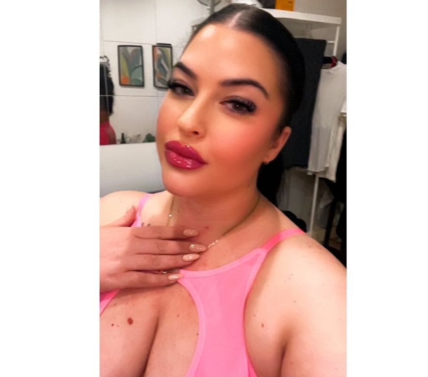 Escorts East London Devons Road - East London - Photos for Sexy Zara is new in the area