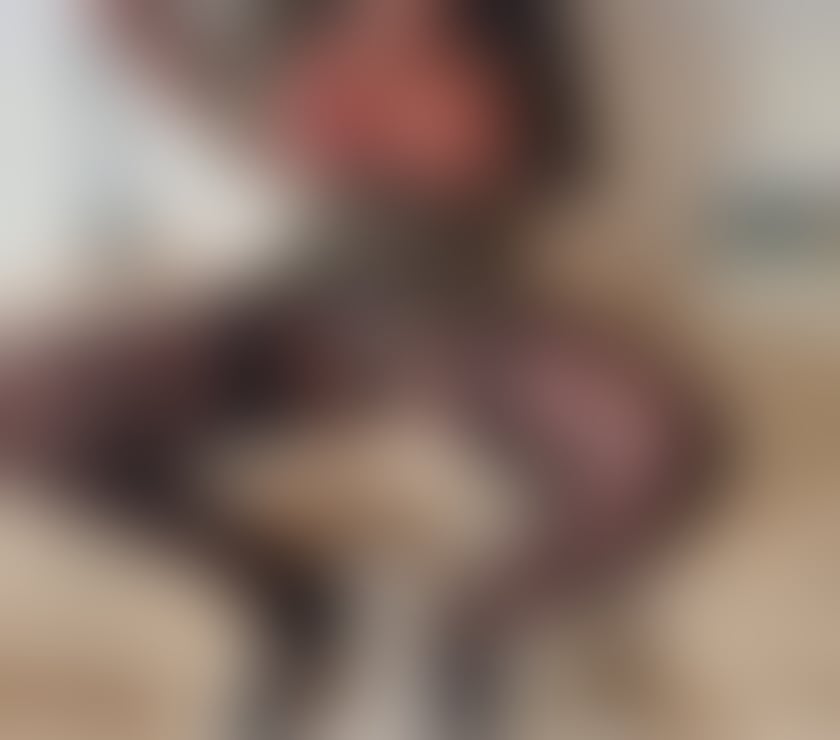 Escorts Cumberland Whitehaven - Cumberland - Photos for Allure K Busty Elegant Mature Lady