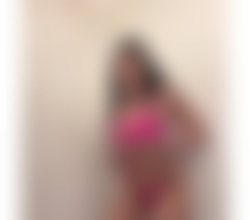 Escorts West London Holland Park - West London - Photos for Ella new in town⭐️discreet party girl❤️call me❤️