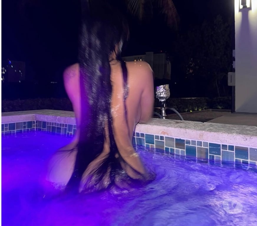 Escorts Buckinghamshire Milton Keynes - Photos for Sexy Bella💕 the real party girl.😘