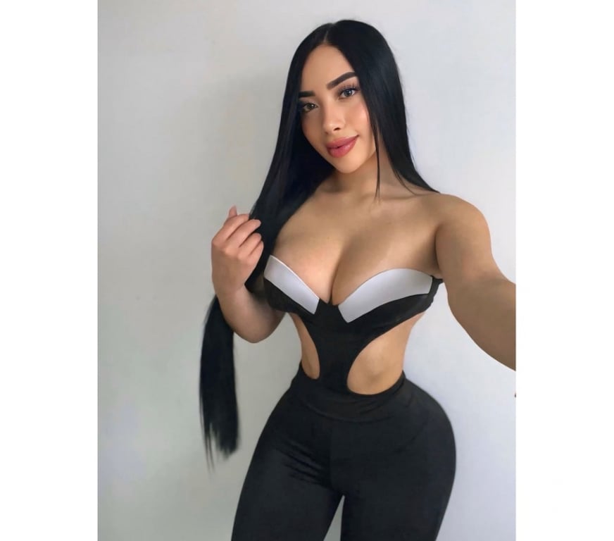 Escorts North West London Willesden Green Station - North West London - Photos for 💯 REAL PIC 🔥 ATTRACTIVE GIRL FOR COMPANY 💋