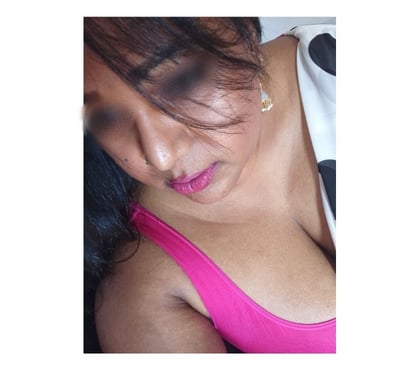 Escorts Croydon Town Centre Croydon - Photos for SUZEE SOUTH INDIAN TAMIL GIRL