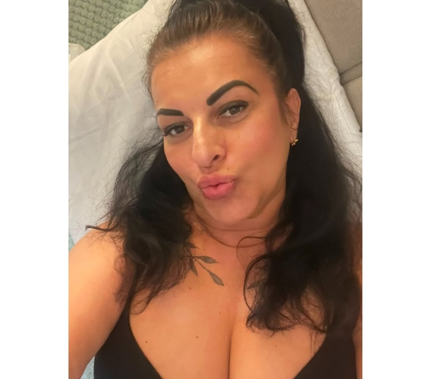 Escorts Kent Medway - Kent - Photos for Mature curvy lady for you ♥️ no rush ♥️