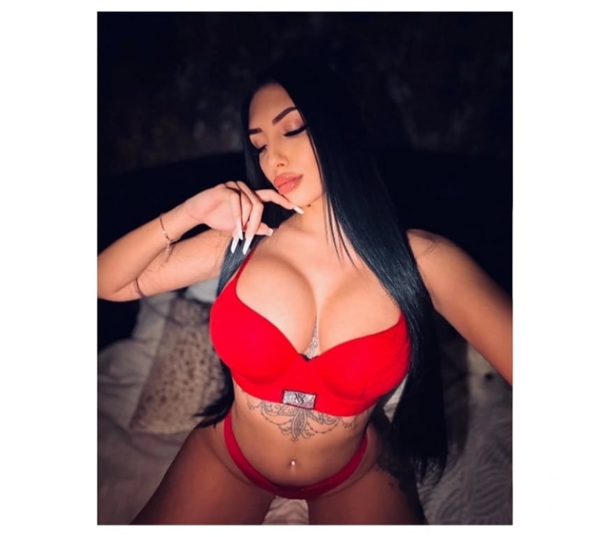 Escorts Dundee Dundee City Centre - Dundee - Photos for Izza new escort ♥️best party 🥂naked massage