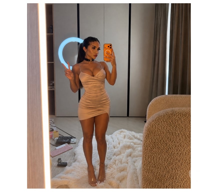 Escorts Merseyside Wirral - Photos for Call me I’m here for you fun ☺️❤️💋