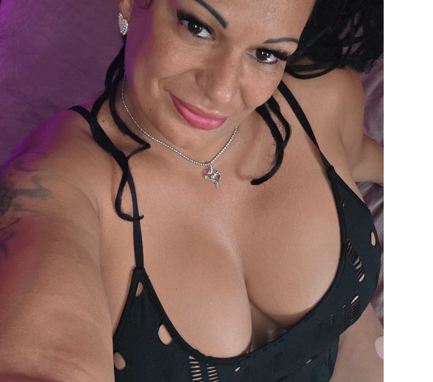 Escorts North West London Colindale - North West London - Photos for Sexy Simona Milf Best service OWO and CIM!