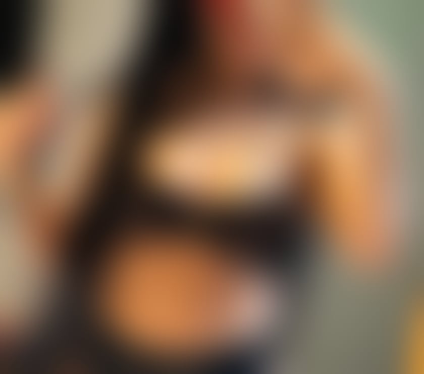 Escorts and Massages Aberdeen City Centre Aberdeen - Photos for Ellie XXX NEW IN TOWN