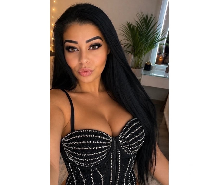 Escorts North West London Alperton - North West London - Photos for COME TASTE ME🍫💦🍯📲