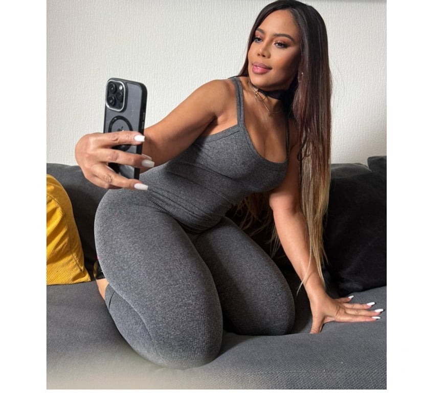 Escorts Kent Medway - Kent - Photos for CAMILA SEXY LATINA NEW IN THE TOWN