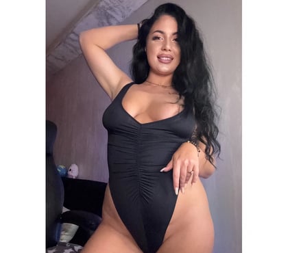 GFE Escorts Glasgow City Centre Glasgow - Photos for Curvy and Busty❤️ONLY OUTCALL❤️Book me on Whatsapp