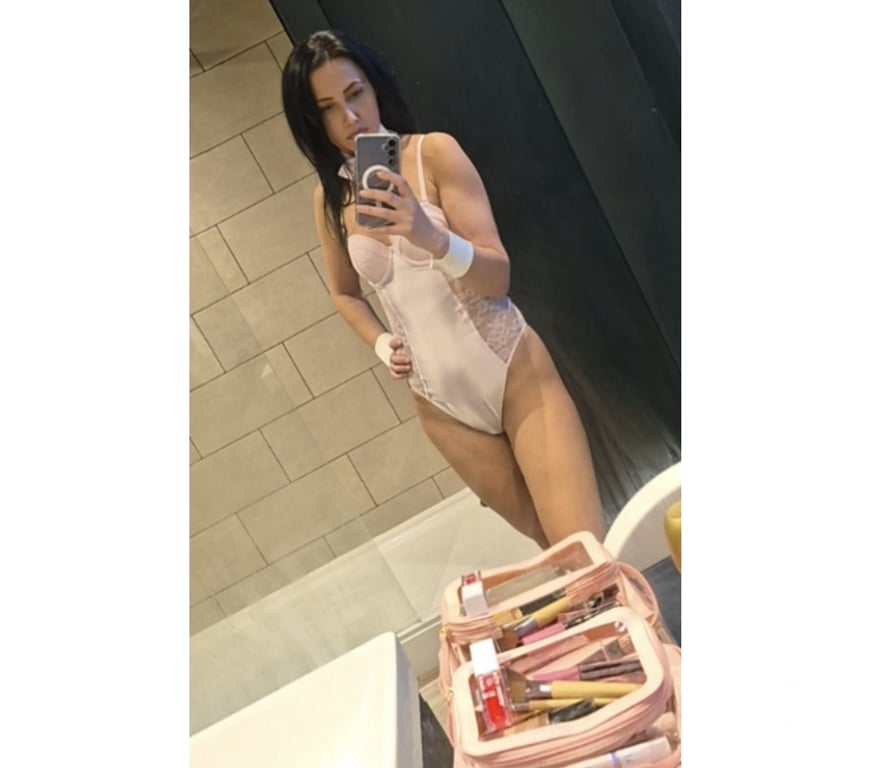 Escorts Cardiff Cardiff City Centre - Cardiff - Photos for Alexxia🔝 Fresh& Sexy🎉Cardiff