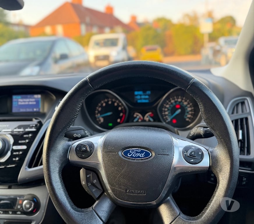 used cars for sale South West London Sutton - Photos for 2013 for focus 1.6L petrol automatic ulez free