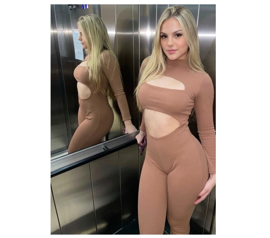 Escorts Hertfordshire Watford - Photos for BARBARA NEW IN TOWN 🍑🌸AVAILABLE