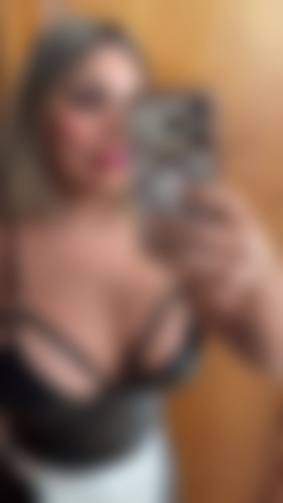 Escorts Surrey Woking - 