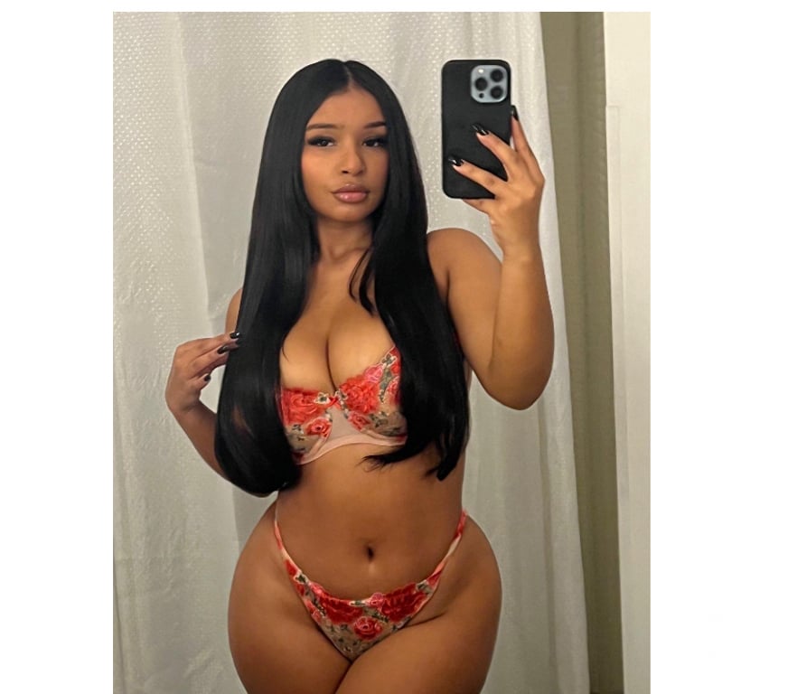 Escorts West London West Kensington - West London - Photos for 🇧🇷 Hot Brazilian First Time 🇧🇷