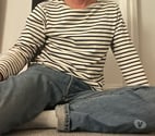 hi.any slim guys like to b j me.