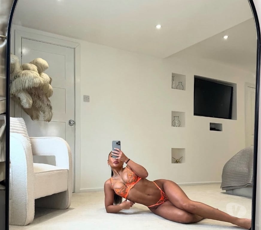 Escorts Hertfordshire Welwyn Hatfield - Photos for Partygirl🥰HOT AND INDEPENDENT🤞🏼BigAss&Boobs Real