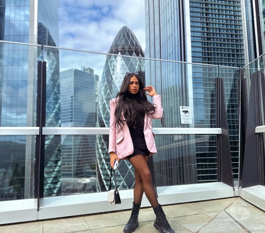 Trans Escorts Surrey Woking - Photos for IZZA BRAZILIAN TS