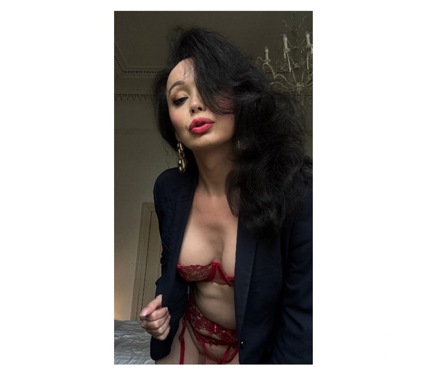 Escorts West Dunbartonshire Balloch - West Dunbartonshire - Photos for 🟪🌙💗I’m ALLURING ADORA MILF MATURE.Fine lingerie !