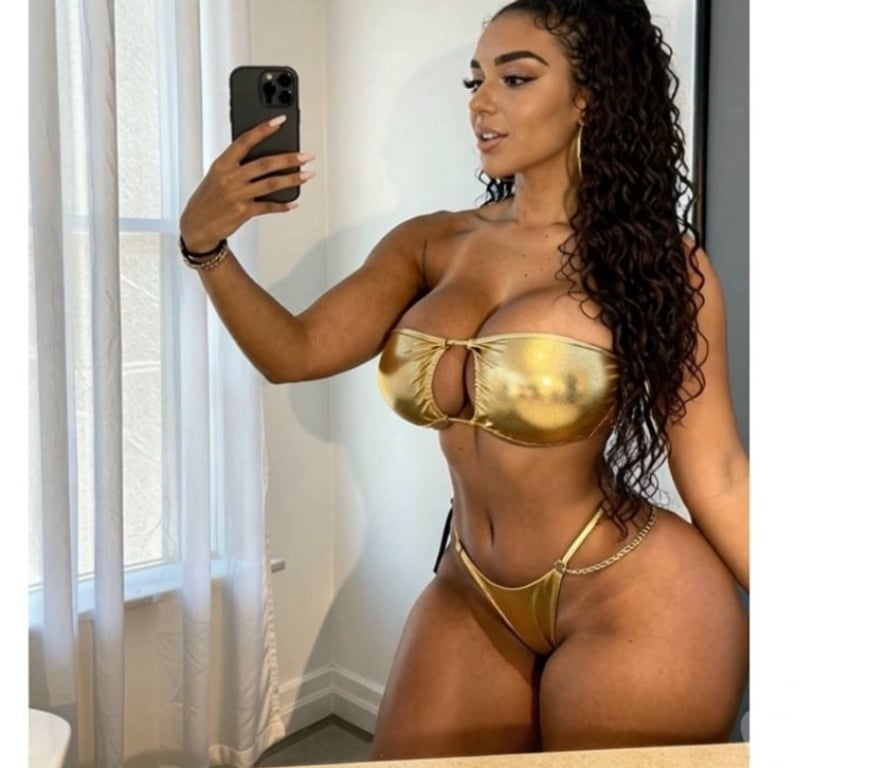 Escorts Wiltshire Swindon - Photos for KARLA Hot big ass 🍑 curvy no rush services