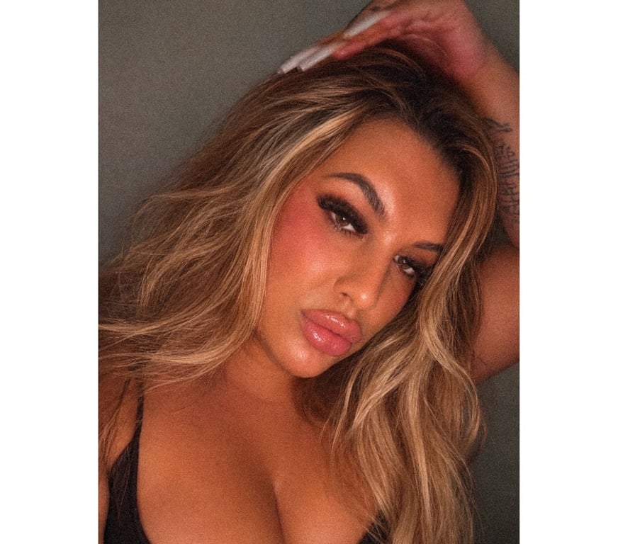 Trans Escorts East London Chingford - East London - Photos for FAT ASS AMELIA BLONDE N CRAZY FOR 🍆 CHINGFORD