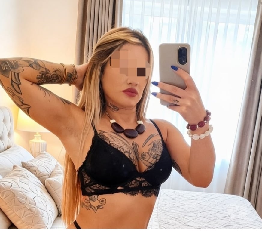 Escorts South East London Croydon - Photos for 100 hrs 👅 kissing allowed 💦 call 📞📞 CR0