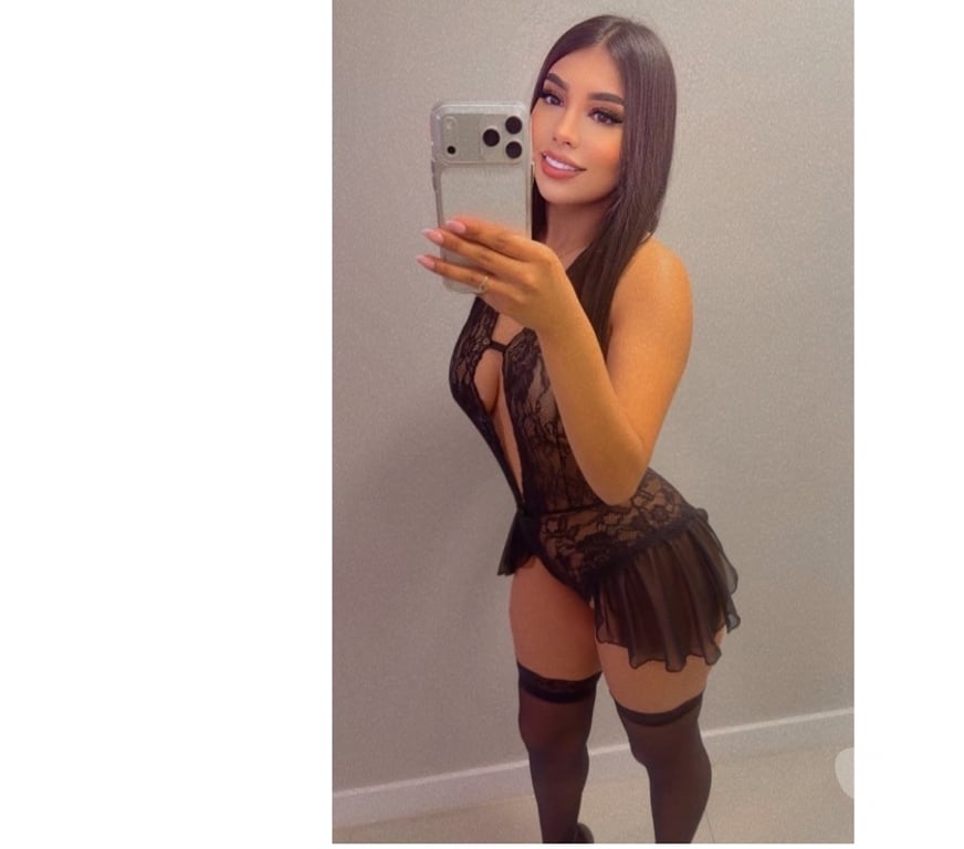 Escorts West Yorkshire Leeds - Photos for Penelope 😈 Big Tits 💋 New Girl 🔥No rush 😍