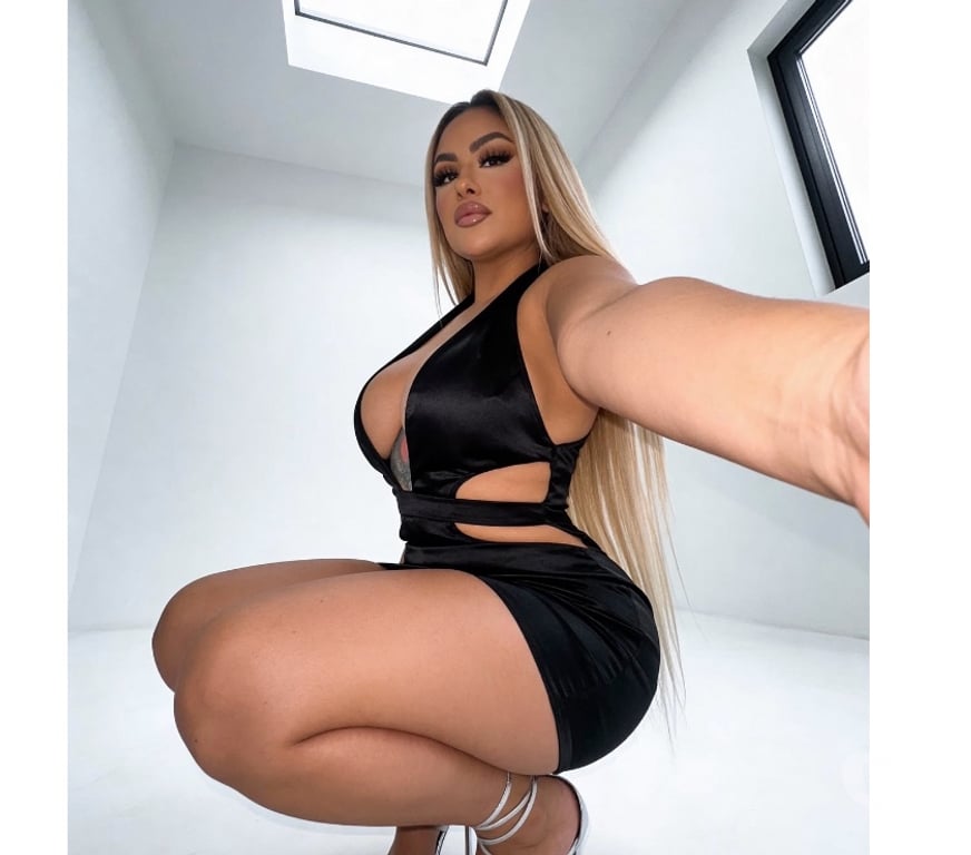 Escorts Merseyside Saint Helens - Photos for Curvy blonde babe🥳Party Girl ❗️🔥