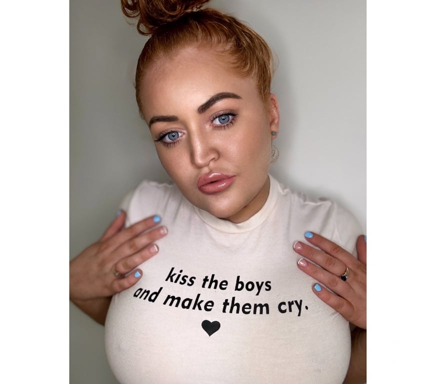 Escorts South East London Croydon - Photos for British red head Scarlett aka Englands Finest Ginger