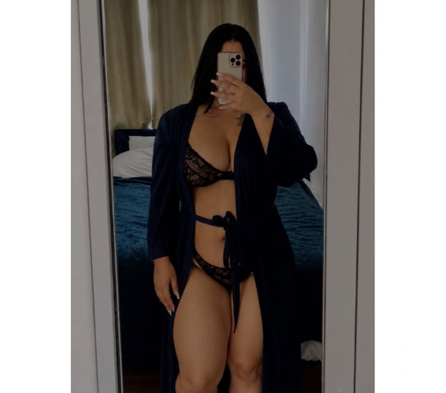 Escorts Reading Reading Town Centre - Reading - Photos for Letícia Curvys 🔥🇧🇷 Party Girls 🔥💋