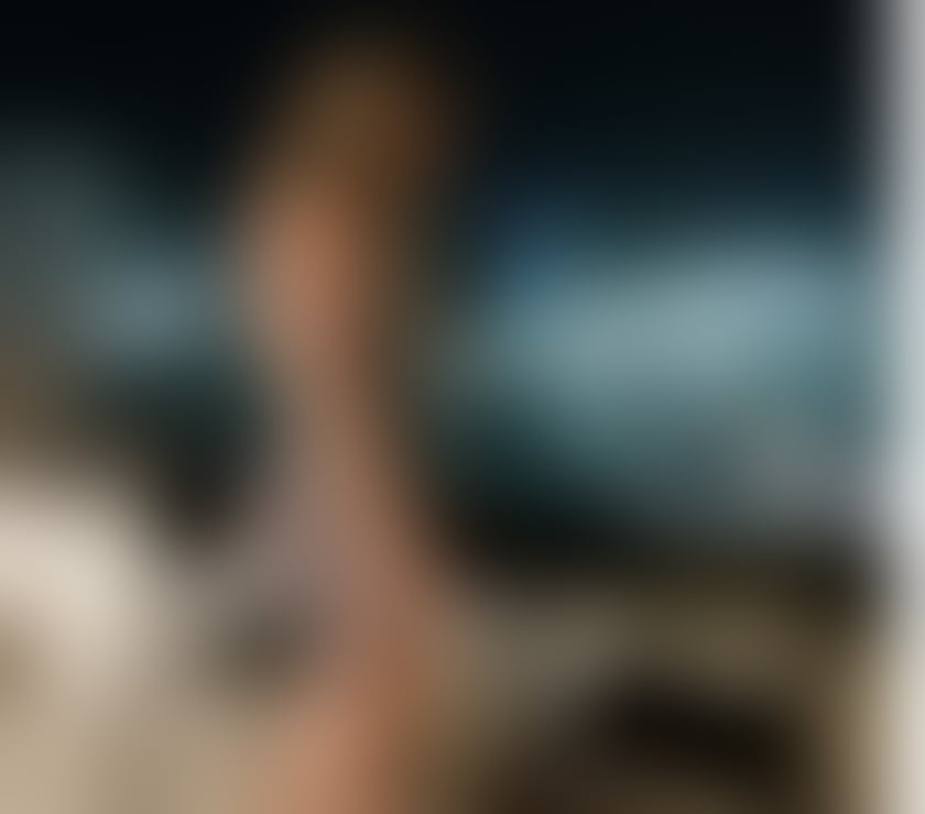 Escorts Essex Harlow - Photos for Nikol, a Paraguayan MILF, just for a few days