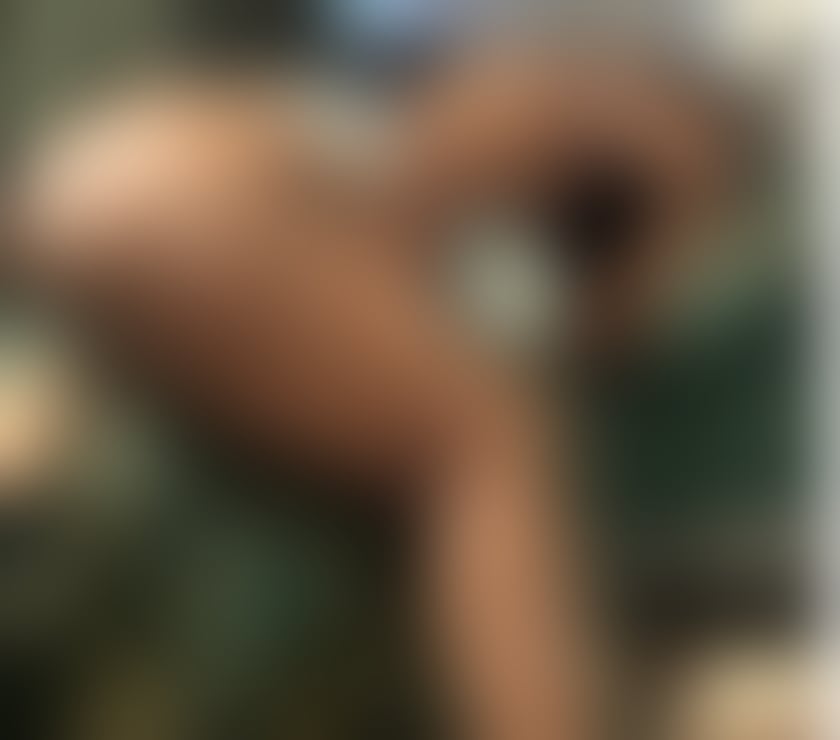 Escorts East London Gants Hill Station - East London - Photos for 👑 CLASSY, CURVY CHIC. NEAR ROMFORD STATION!!