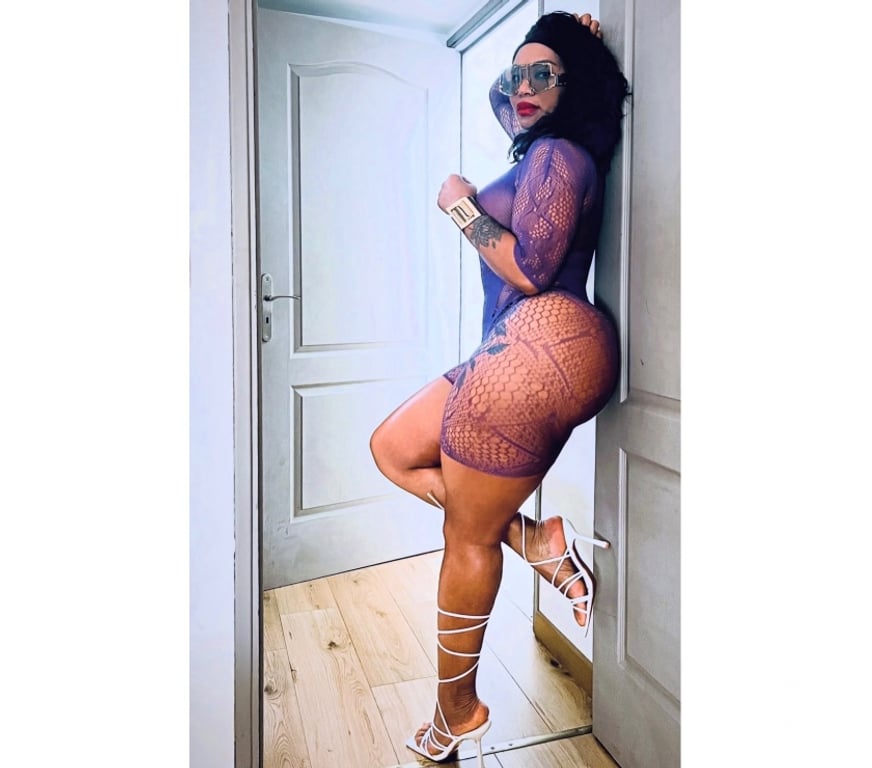 Escorts Newport - Wales Newport City Centre - Newport - Photos for 🤎AFRICAN E|B|O|N|Y🤎 - Big Bum and Tits