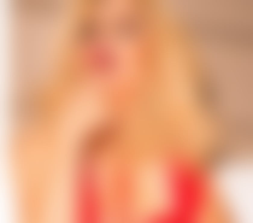 Escorts North Lanarkshire Motherwell - North Lanarkshire - Photos for Stunning beautiful gorgeous shemale massage Motherwell