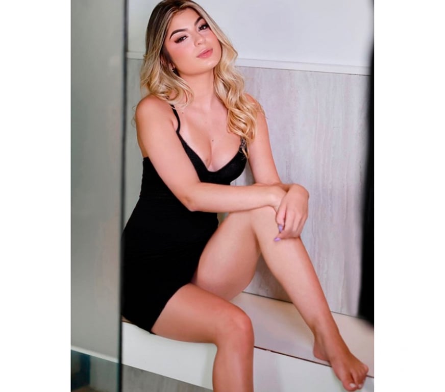 Escorts South West London Colliers Wood Station - South West London - Photos for 💕 Carol HoT Girl 💕💕📲