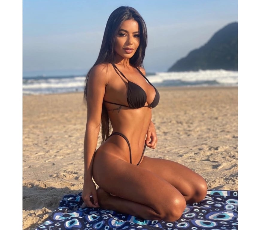 Escorts North West London Willesden Green Station - North West London - Photos for SENSUAL, ATTRACTIVE AND CHARMING BRUNETTE 💋
