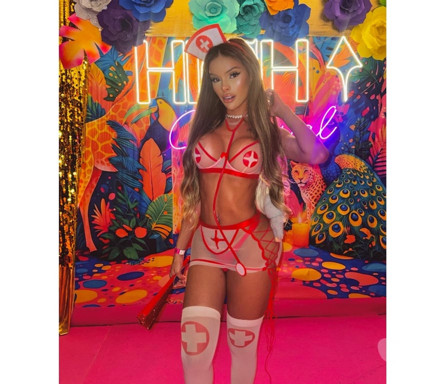 Trans Escorts Hampshire Rushmoor - Photos for Gaby, a hot Brazilian body, party girl and very experienced